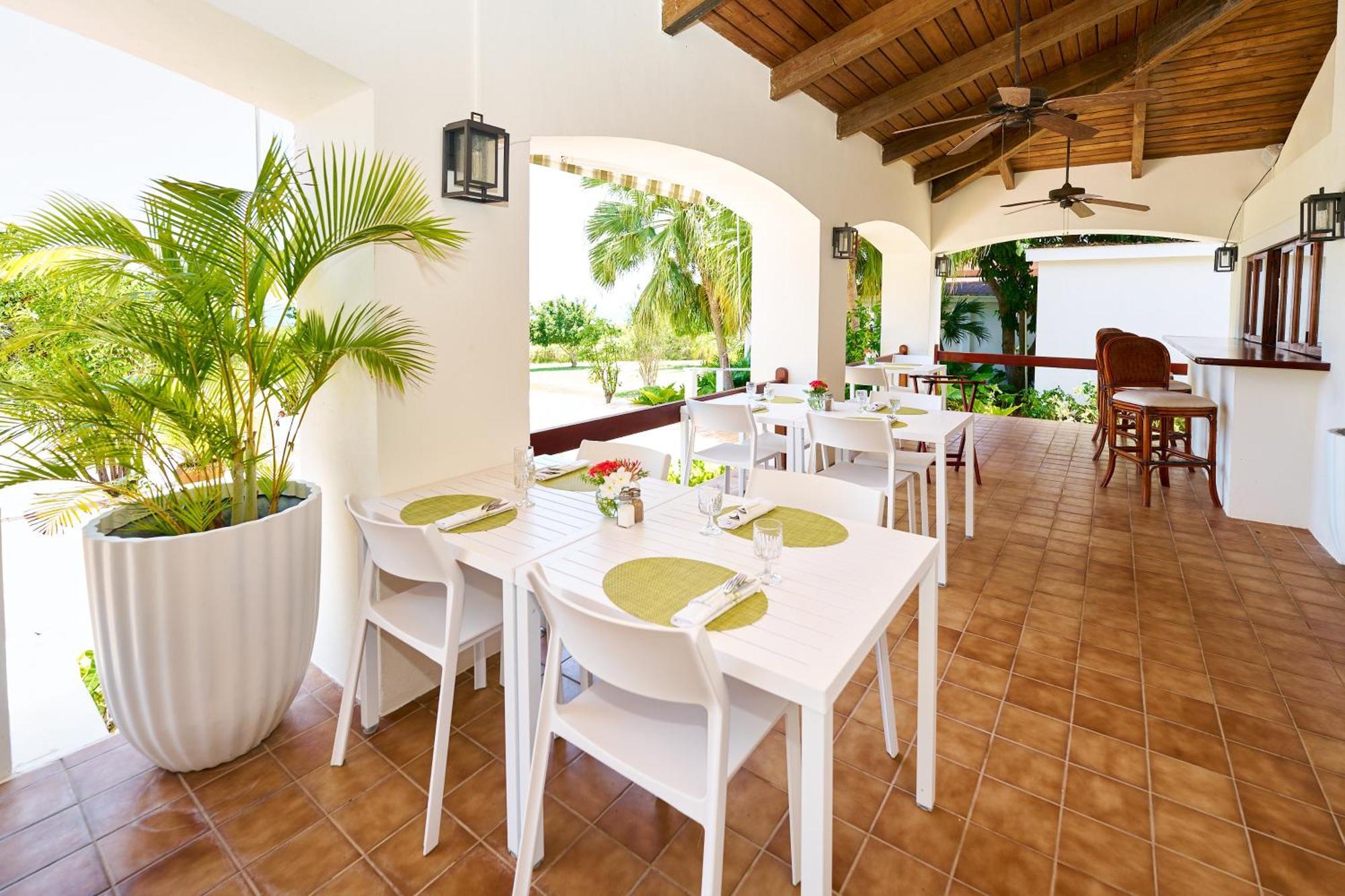 Mount Nevis Hotel Kültér fotó