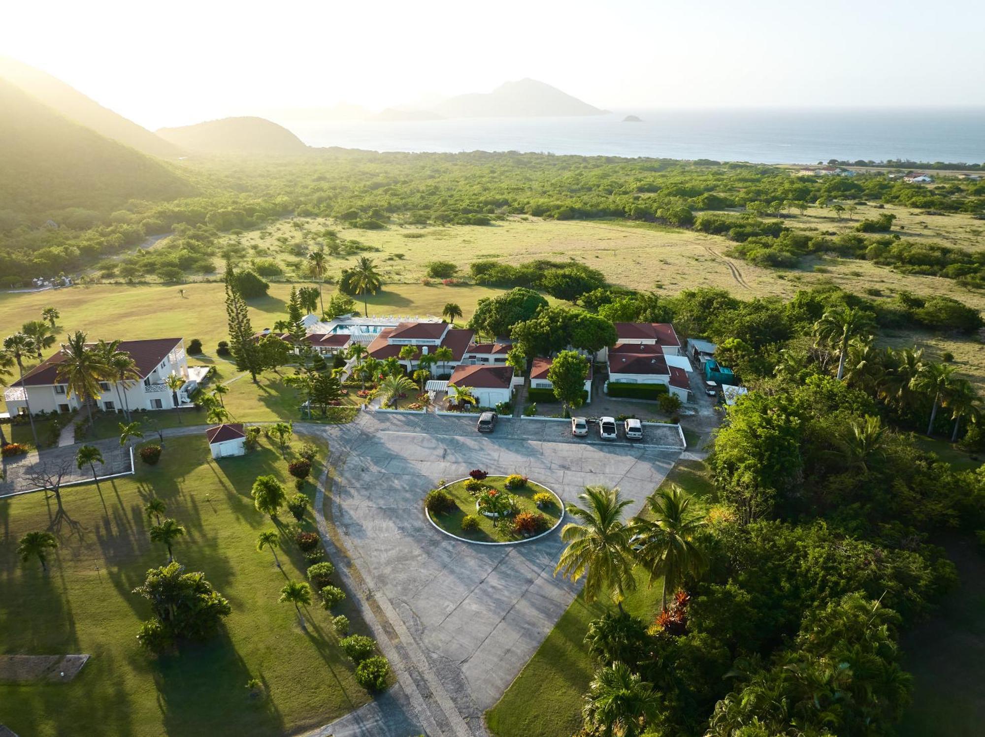 Mount Nevis Hotel Kültér fotó